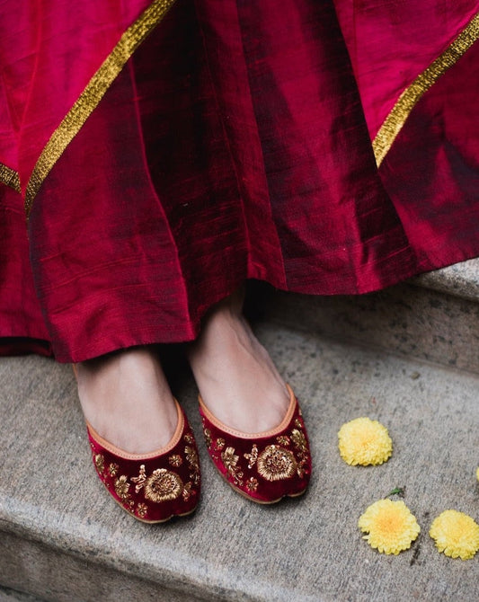 MAROON